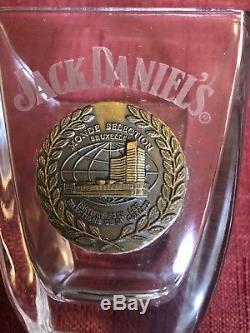 Jack Daniels Gold Medal Double Old-Fashioned Glass and Display Set